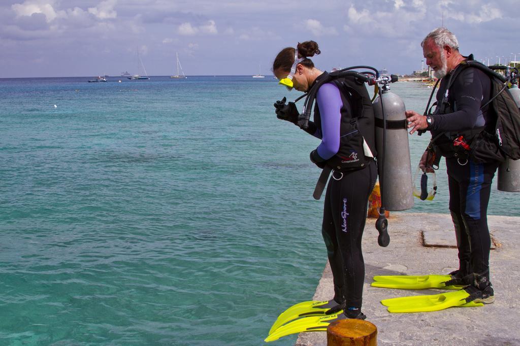 Casa Del Mar & Dive With Free Access To An Exclusive Club Hotel Cozumel